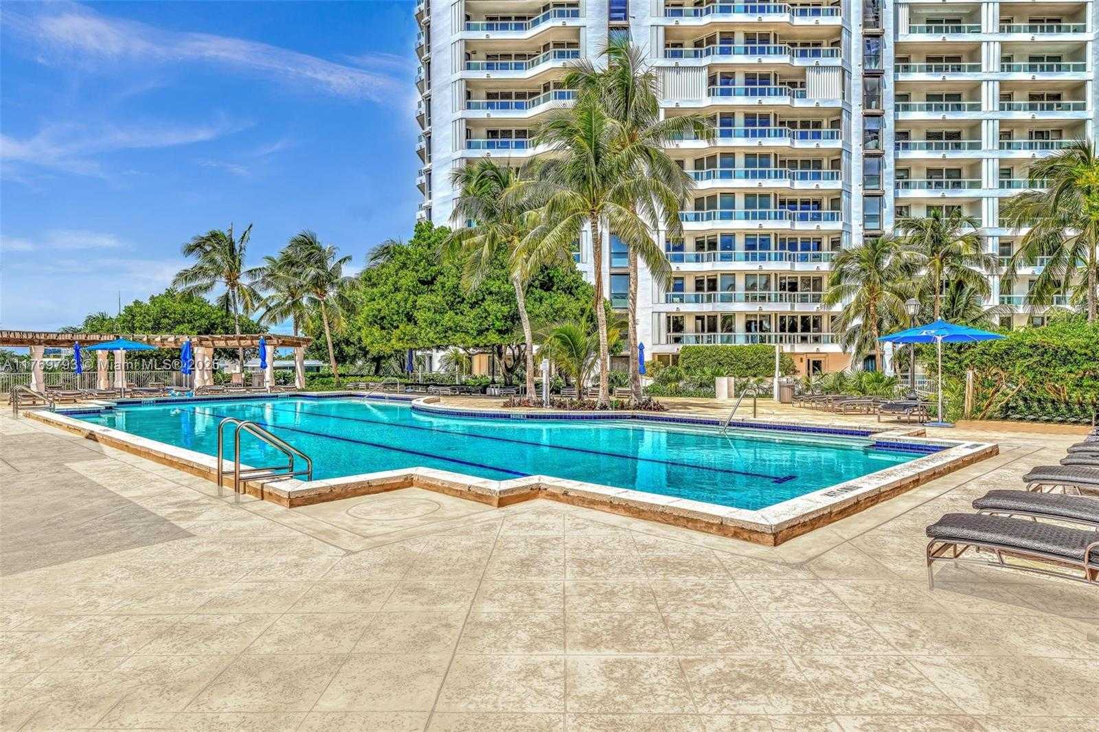 Small Image of 21050 POINT PL #302, Aventura Number 67