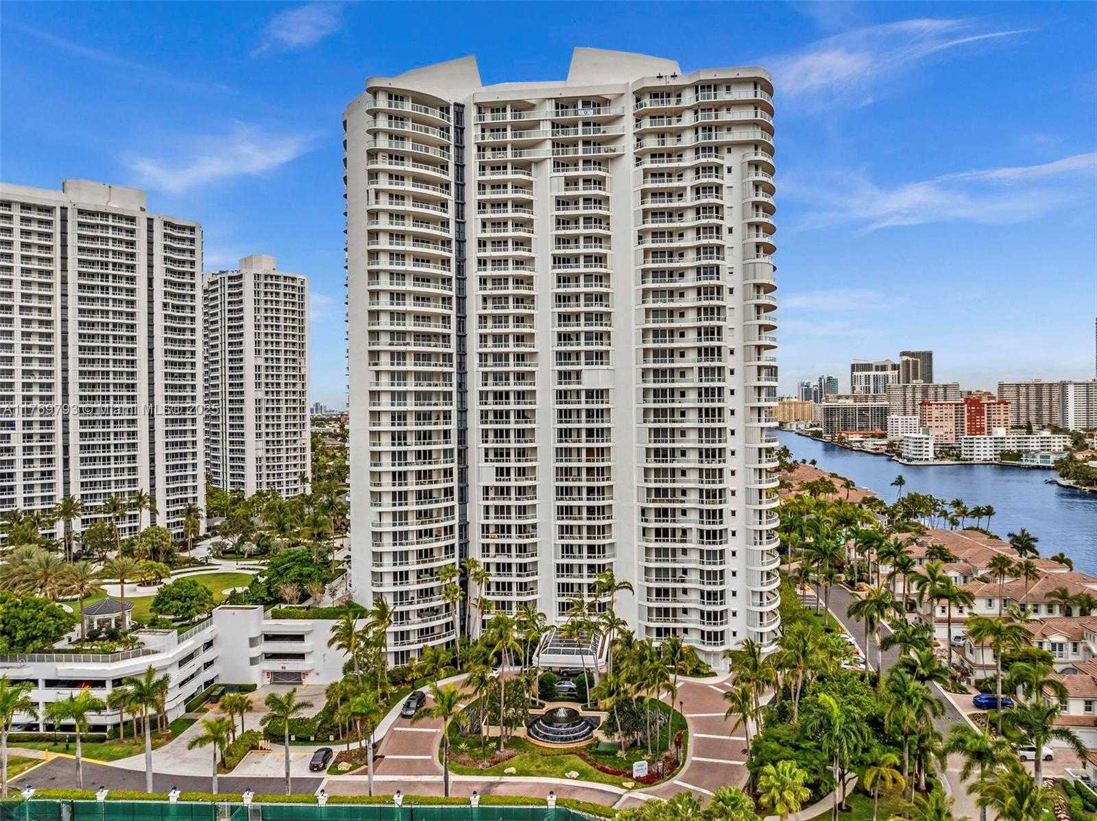 Small Image of 21050 POINT PL #302, Aventura Number 80