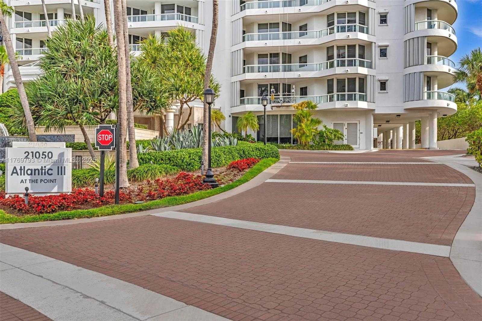 Small Image of 21050 POINT PL #302, Aventura Number 84