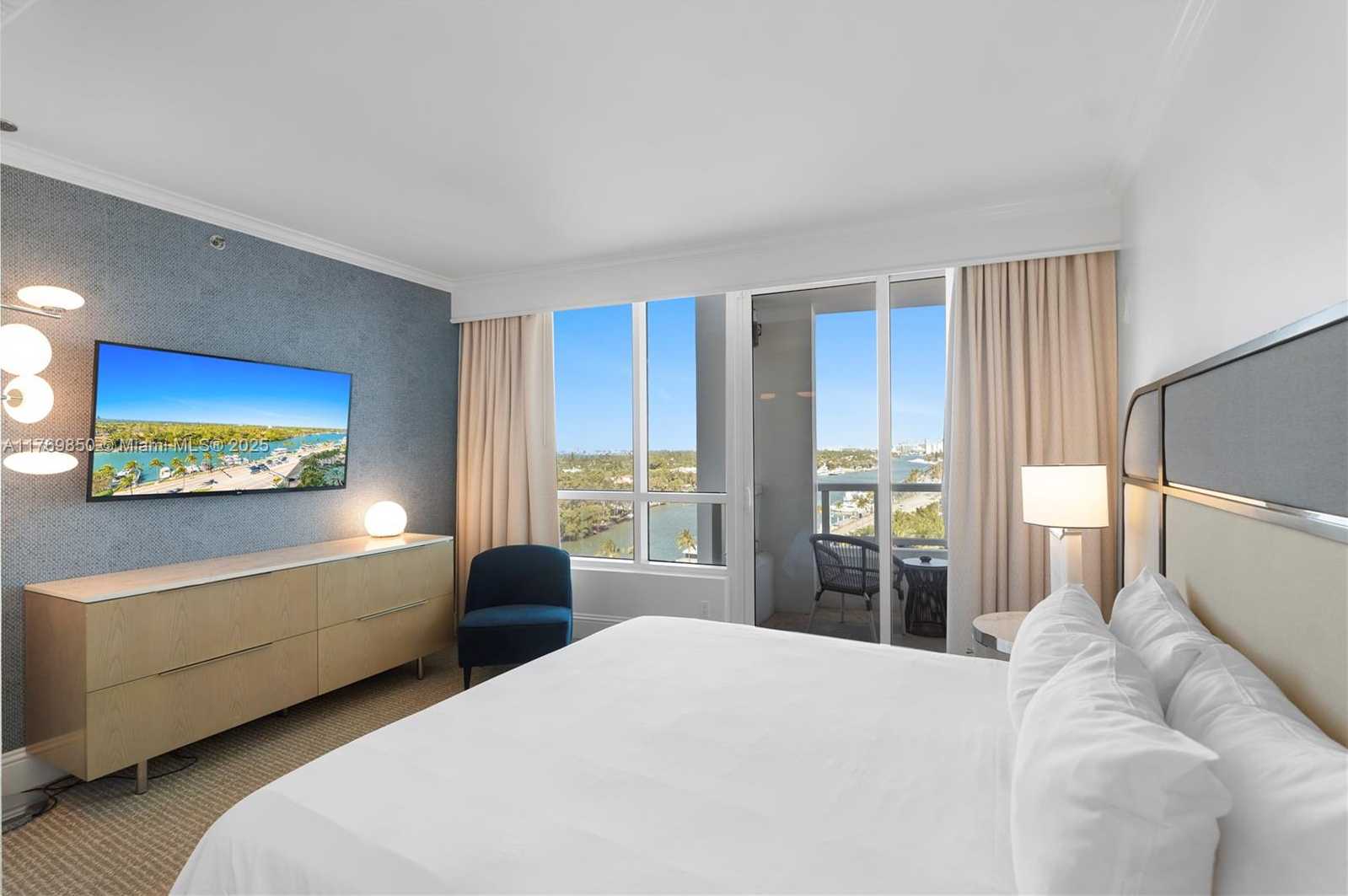Small Image of 4401 COLLINS AVE #1015, Miami Beach Number 20
