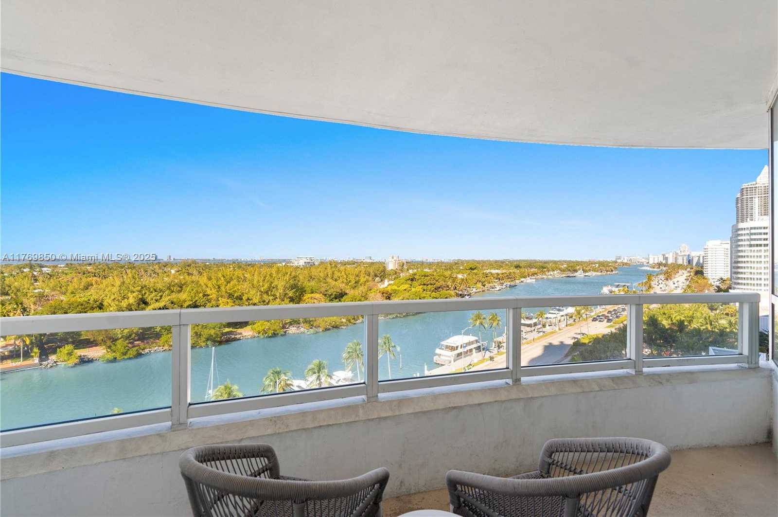 Small Image of 4401 COLLINS AVE #1015, Miami Beach Number 8