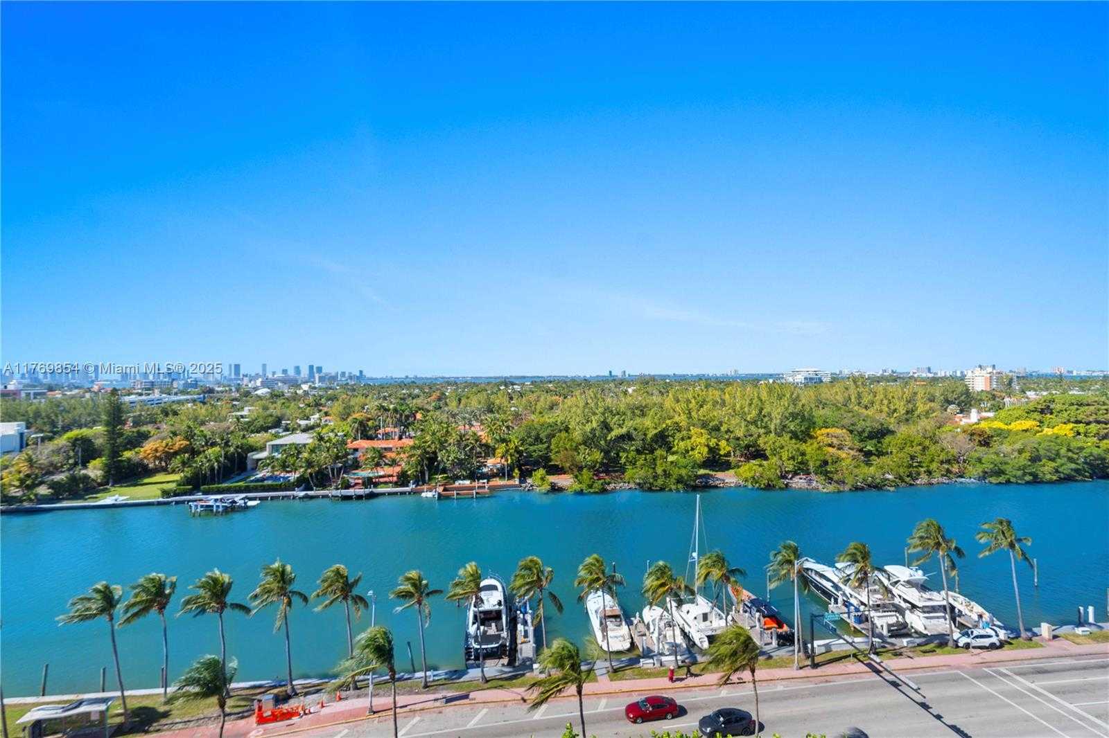 Small Image of 4401 COLLINS AVE #1017, Miami Beach Number 3