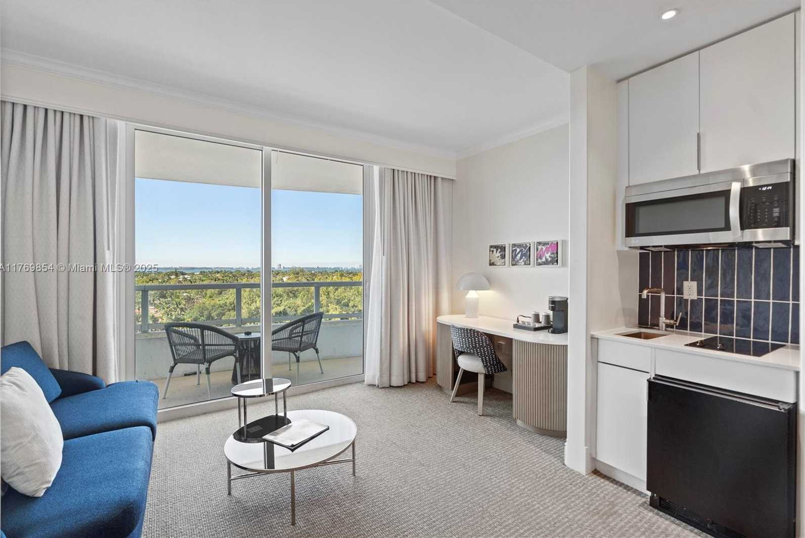Small Image of 4401 COLLINS AVE #1017, Miami Beach Number 6