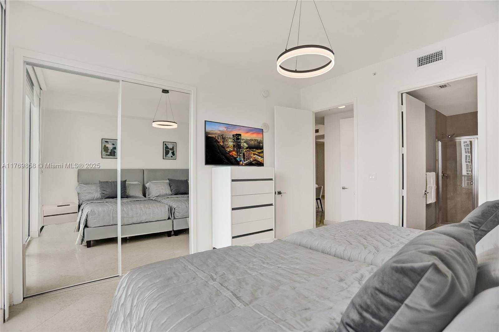 Small Image of 18101 COLLINS AVE #3504, Sunny Isles Beach Number 13
