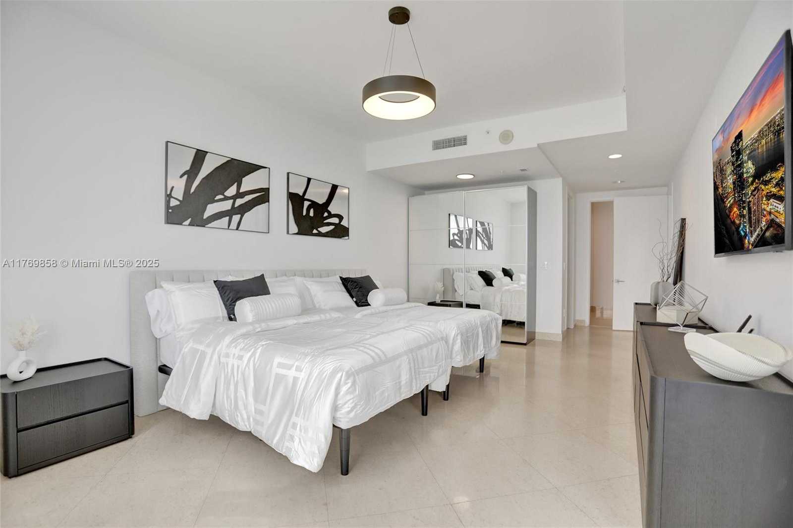 Small Image of 18101 COLLINS AVE #3504, Sunny Isles Beach Number 51