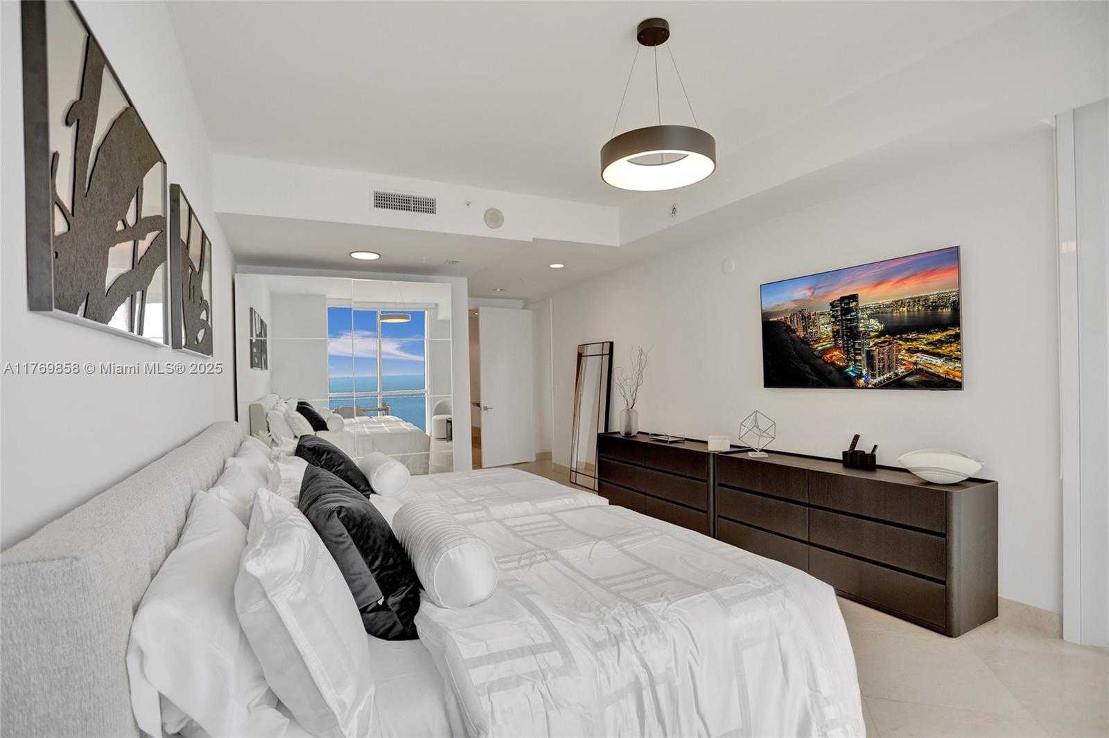 Small Image of 18101 COLLINS AVE #3504, Sunny Isles Beach Number 52