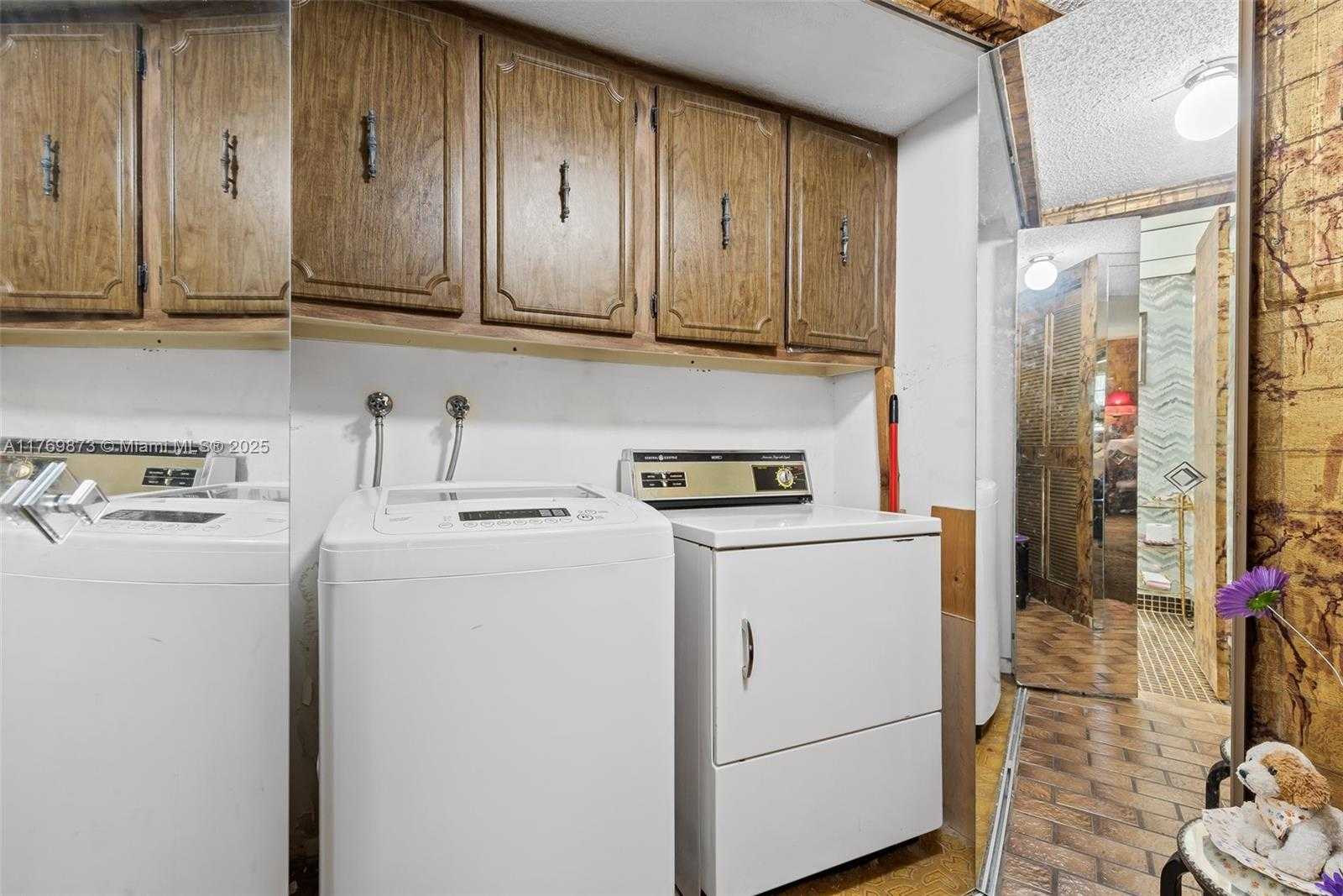 Small Image of 2601 NORTH 40TH AVE #A-9, Hollywood Number 10