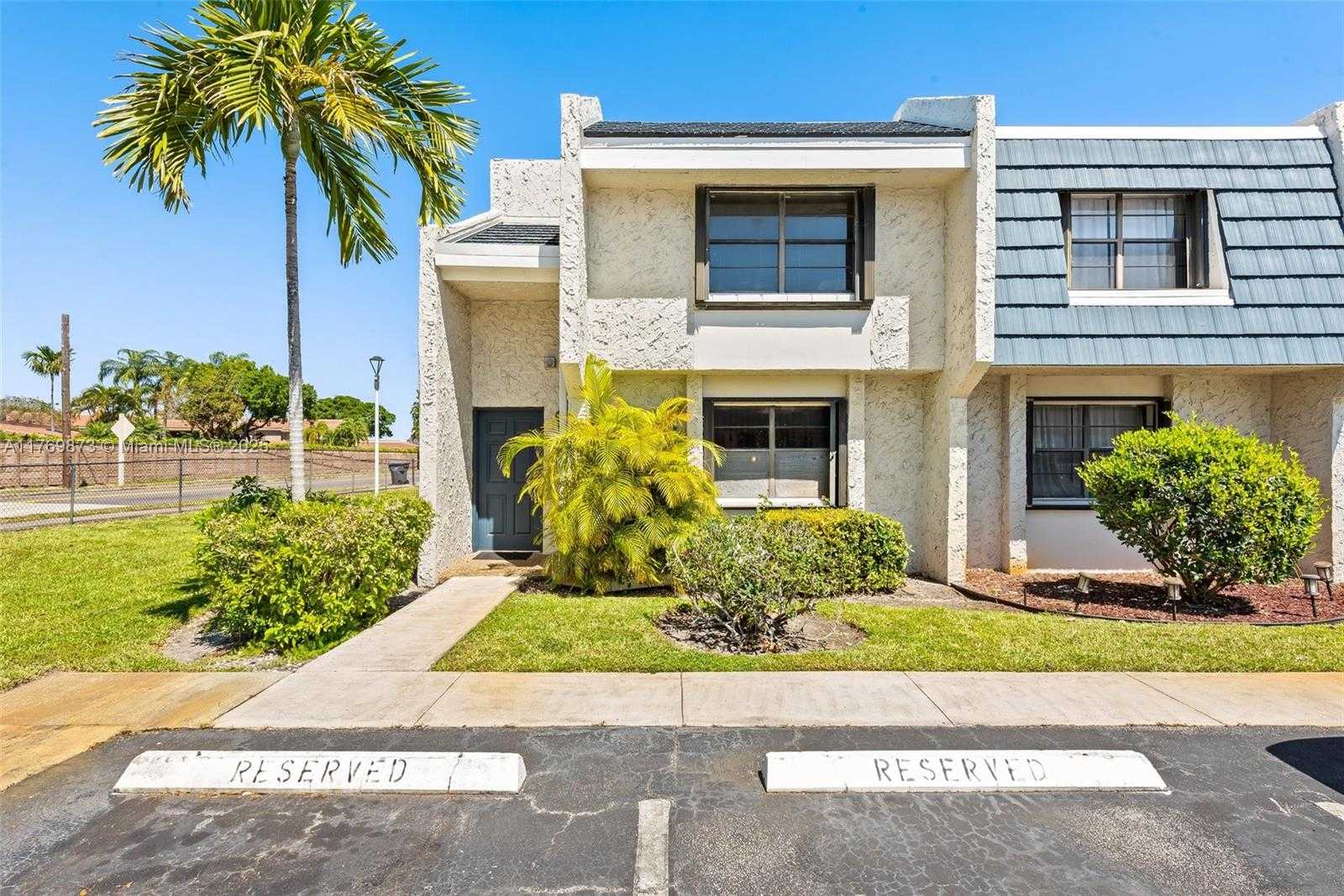 Small Image of 2601 NORTH 40TH AVE #A-9, Hollywood Number 2