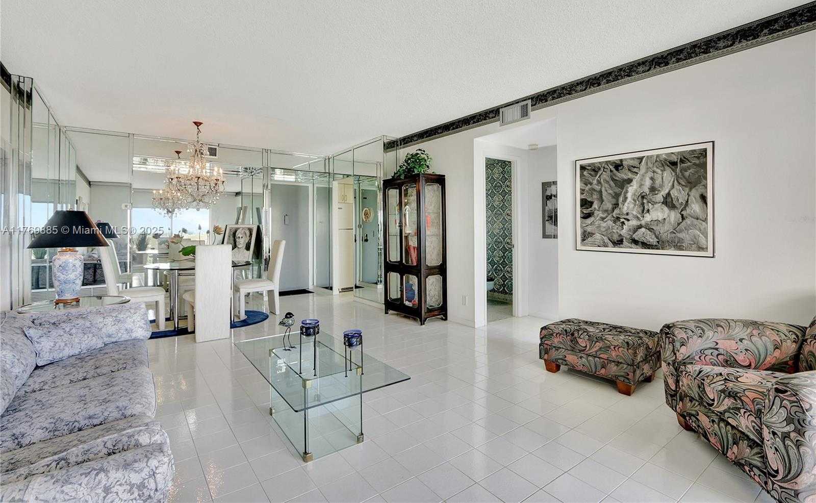 Small Image of 4330 HILLCREST DR #807, Hollywood Number 4