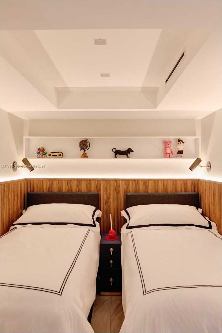 Small Image of 9499 COLLINS AVE #1009, Surfside Number 21