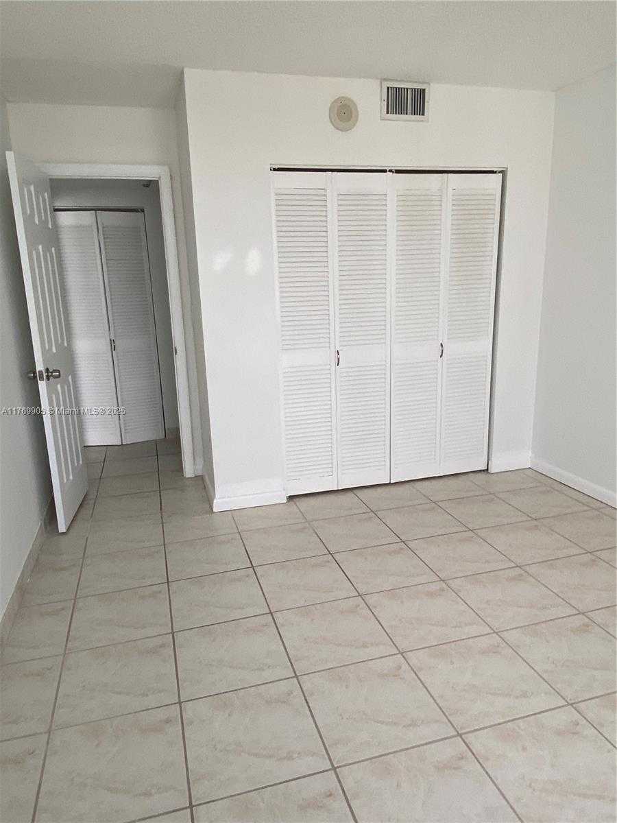 Small Image of 2500 PARKVIEW DR #1920, Hallandale Beach Number 10