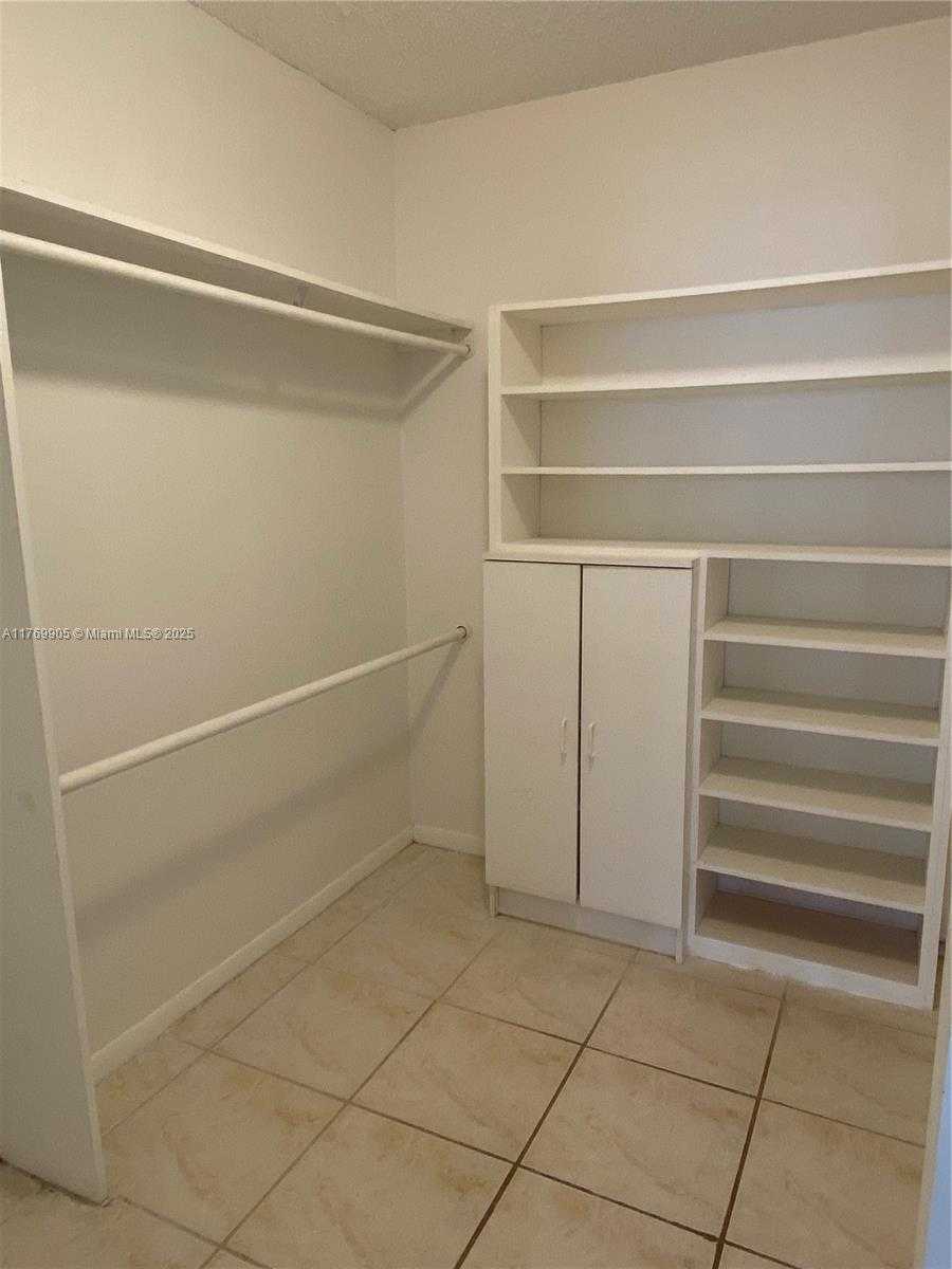 Small Image of 2500 PARKVIEW DR #1920, Hallandale Beach Number 12