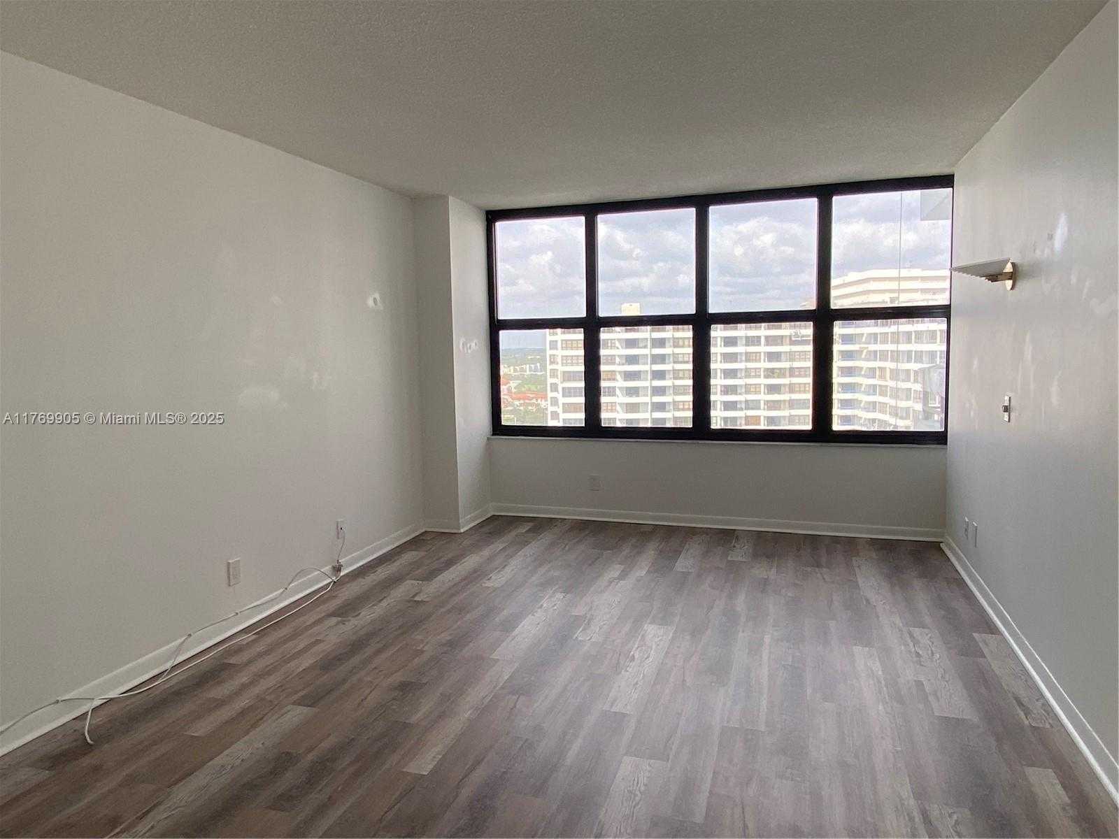Small Image of 2500 PARKVIEW DR #1920, Hallandale Beach Number 14