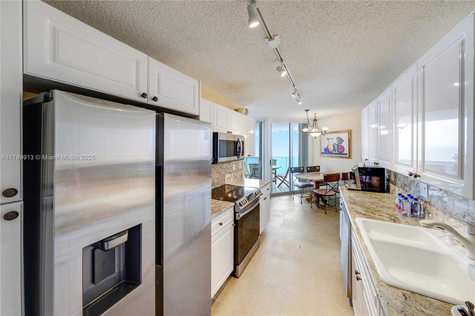 Small Image of 16711 COLLINS AVE #2305, Sunny Isles Beach Number 14