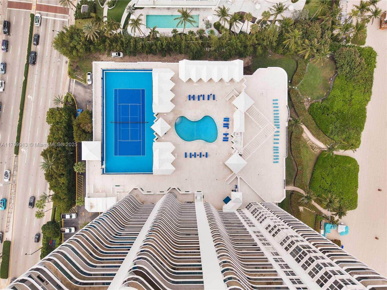 Small Image of 16711 COLLINS AVE #2305, Sunny Isles Beach Number 4