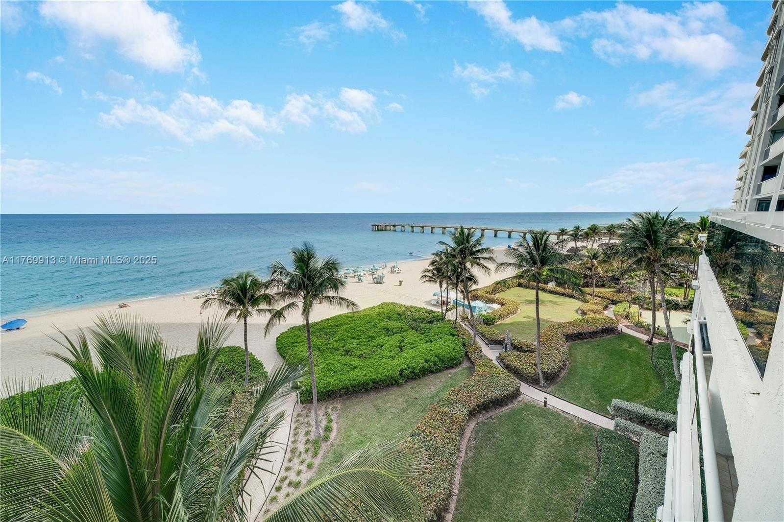 Small Image of 16711 COLLINS AVE #2305, Sunny Isles Beach Number 5