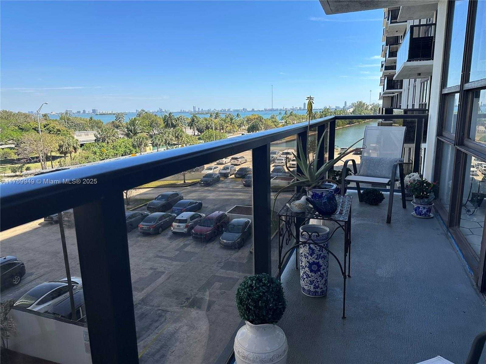 Small Image of 600 NORTH EAST 36TH ST #401, Miami Number 11