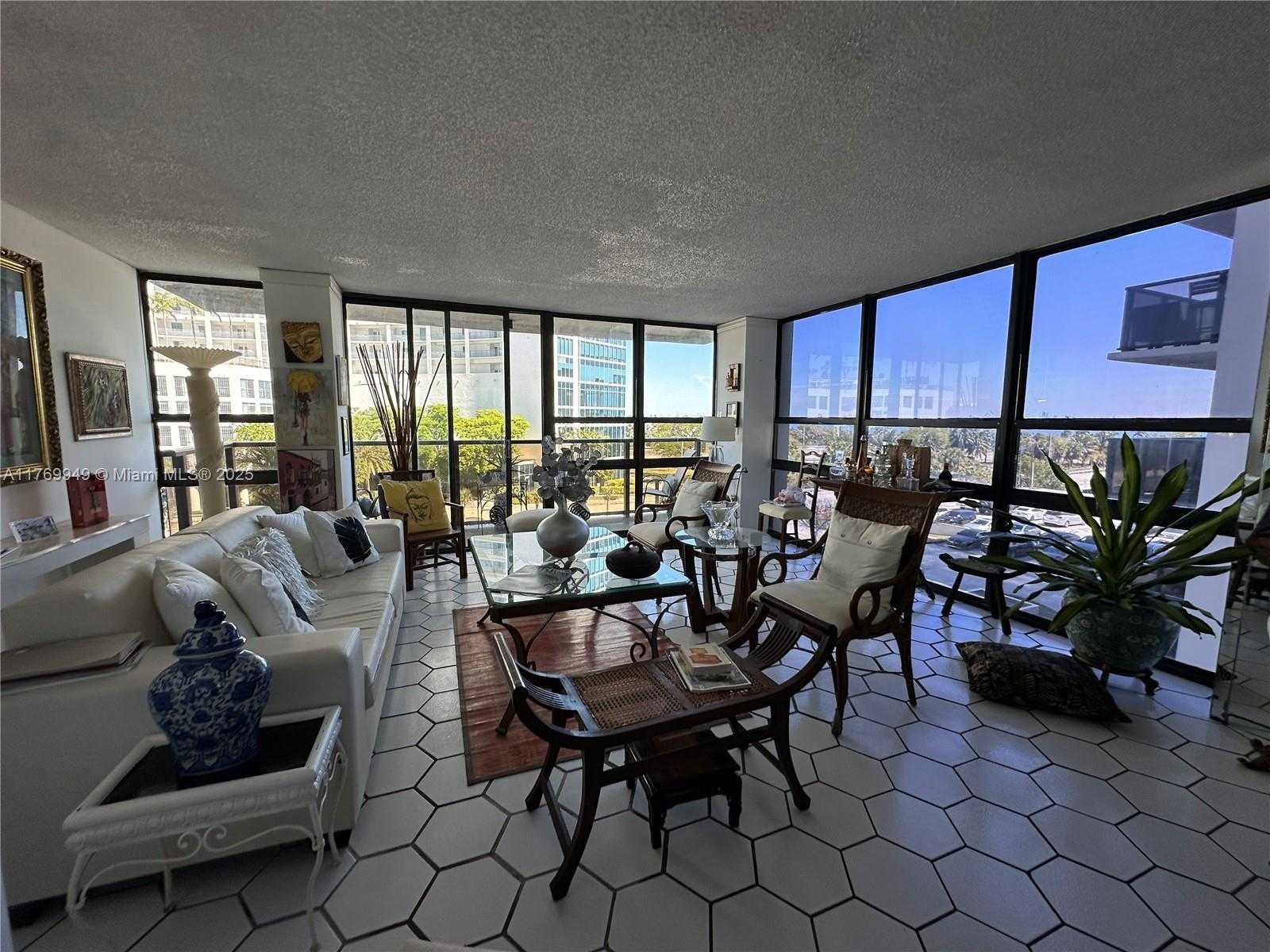 Small Image of 600 NORTH EAST 36TH ST #401, Miami Number 14
