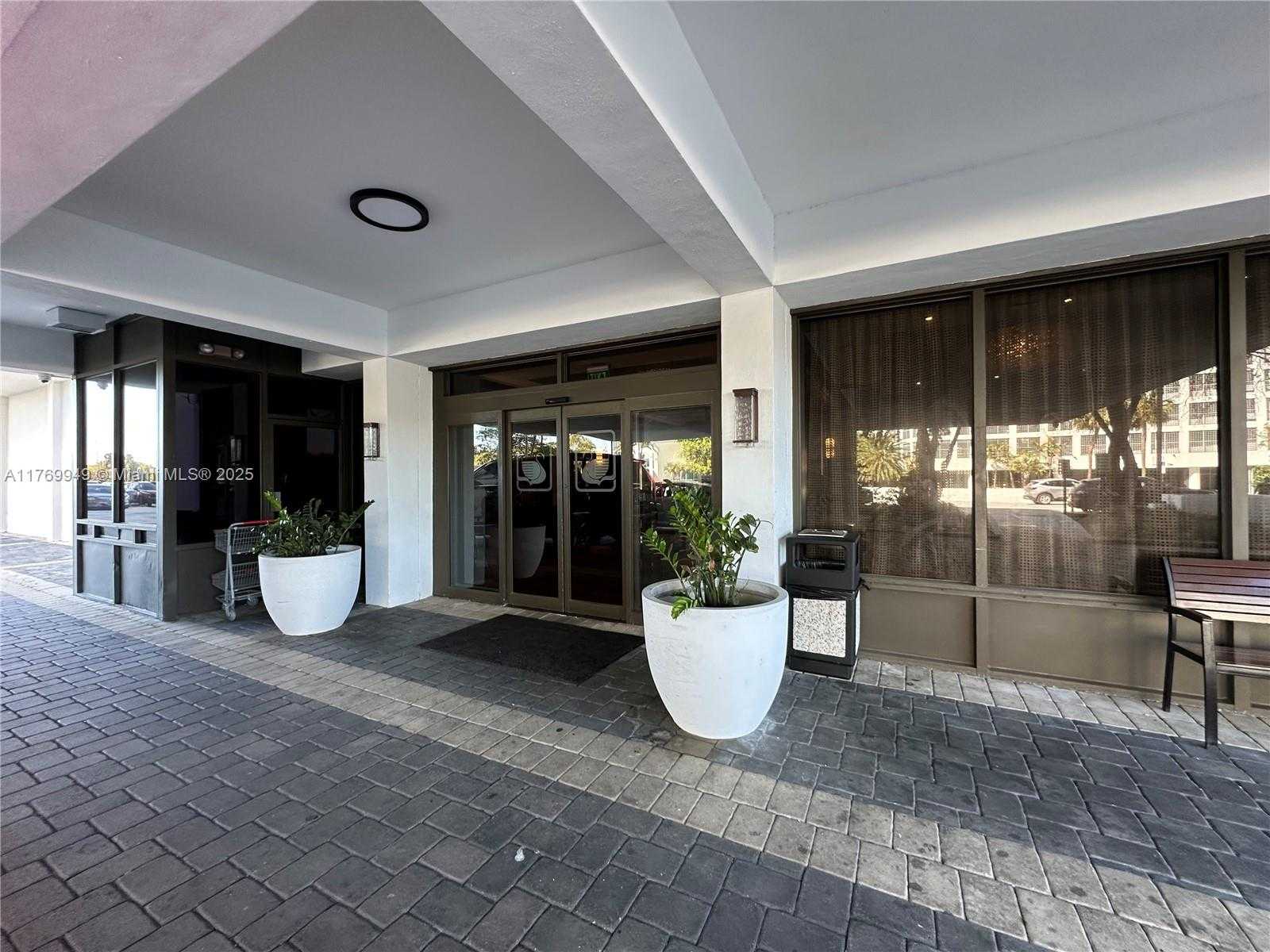 Small Image of 600 NORTH EAST 36TH ST #401, Miami Number 16