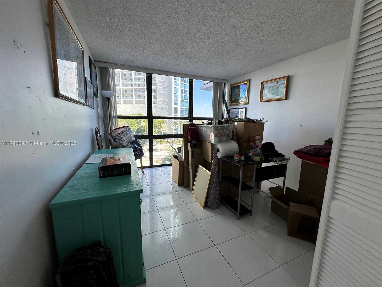 Small Image of 600 NORTH EAST 36TH ST #401, Miami Number 18