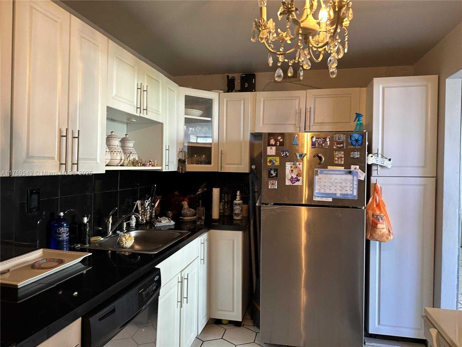 Small Image of 600 NORTH EAST 36TH ST #401, Miami Number 24