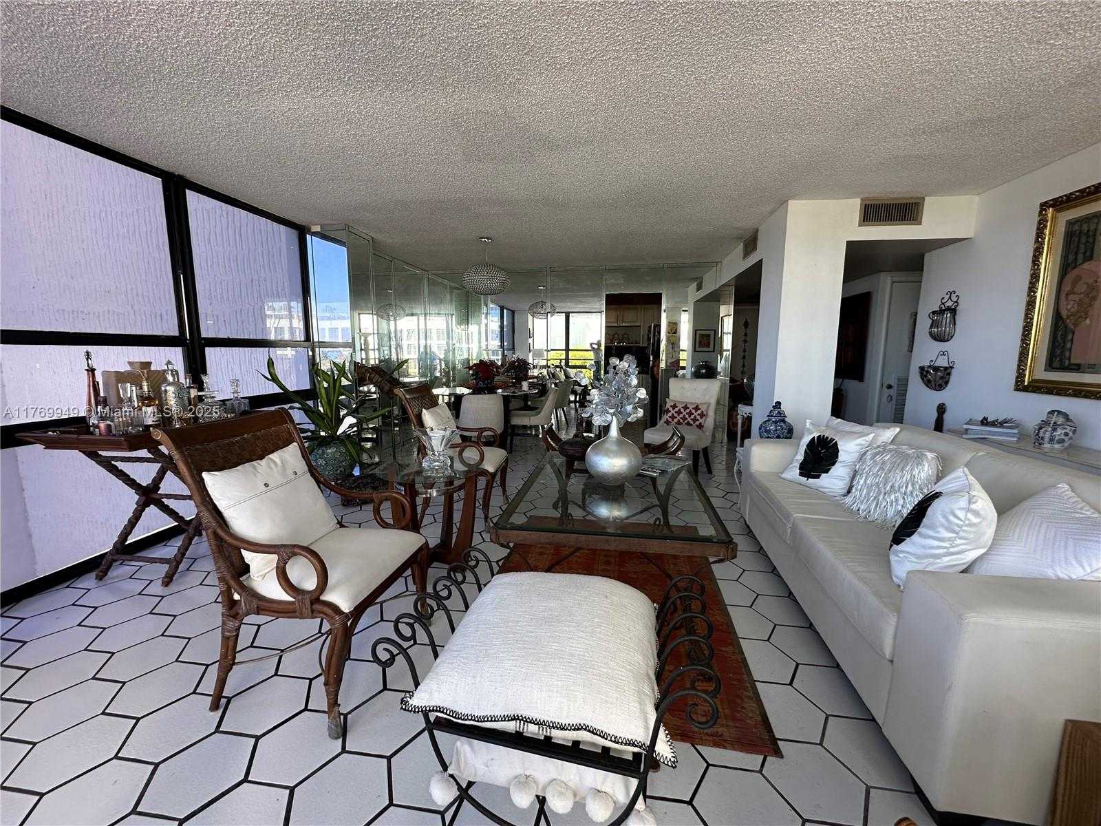 Small Image of 600 NORTH EAST 36TH ST #401, Miami Number 25