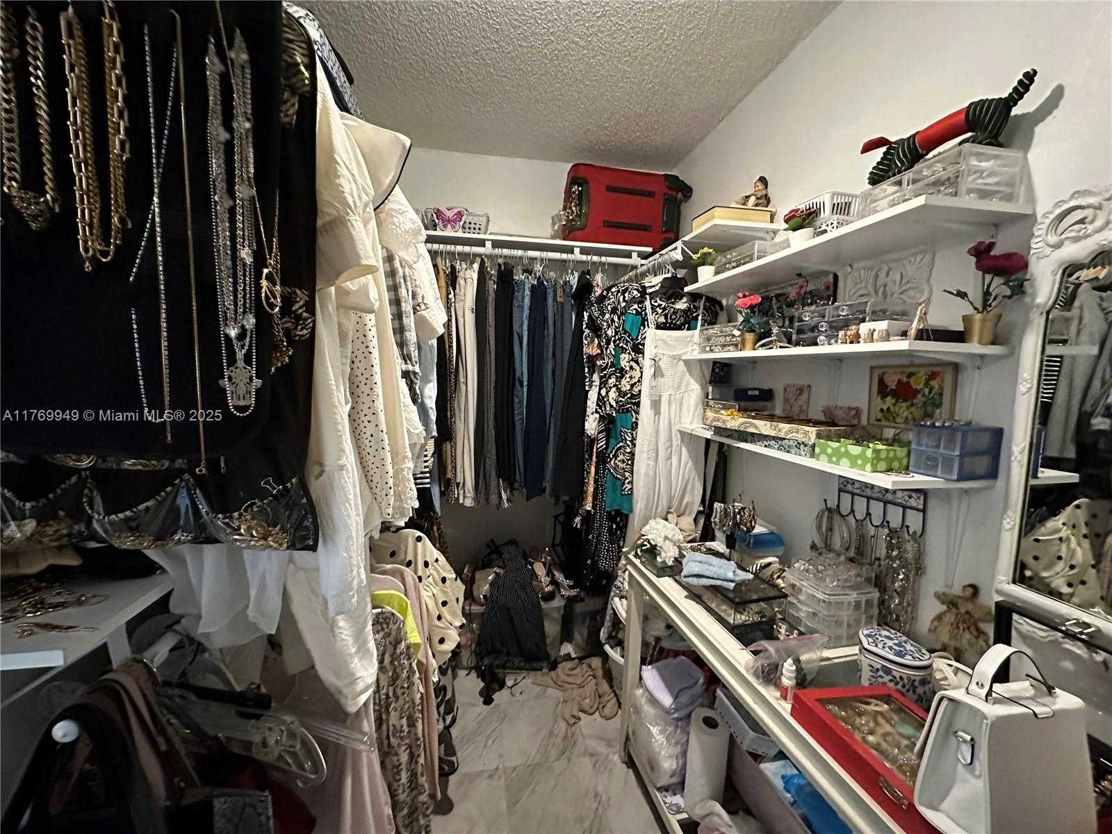 Small Image of 600 NORTH EAST 36TH ST #401, Miami Number 26