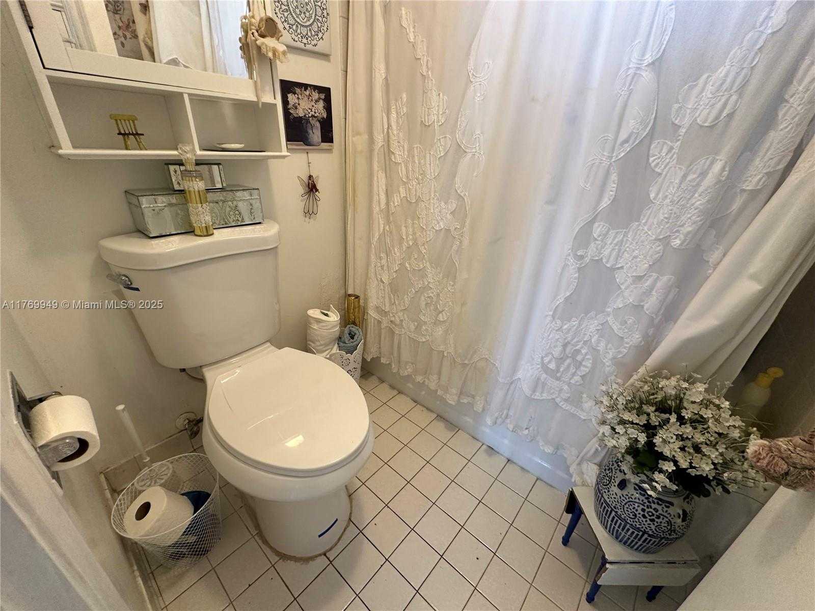 Small Image of 600 NORTH EAST 36TH ST #401, Miami Number 30