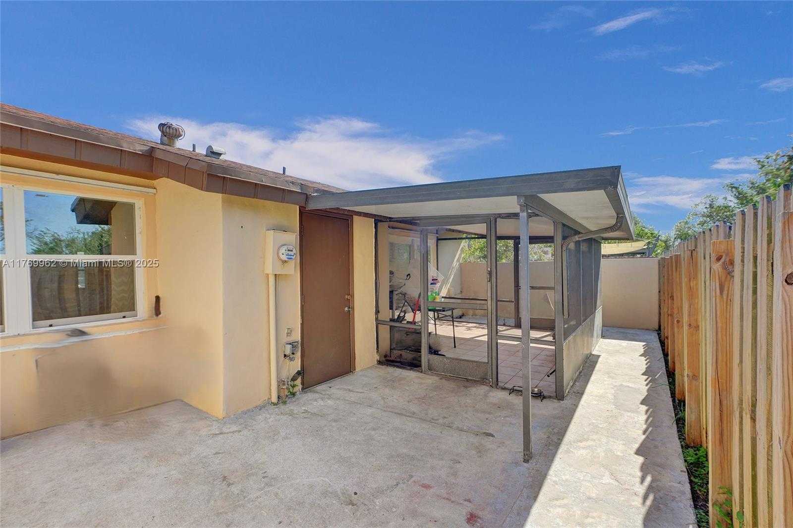 Small Image of 12240 SOUTH WEST 115TH TER, Miami Number 15