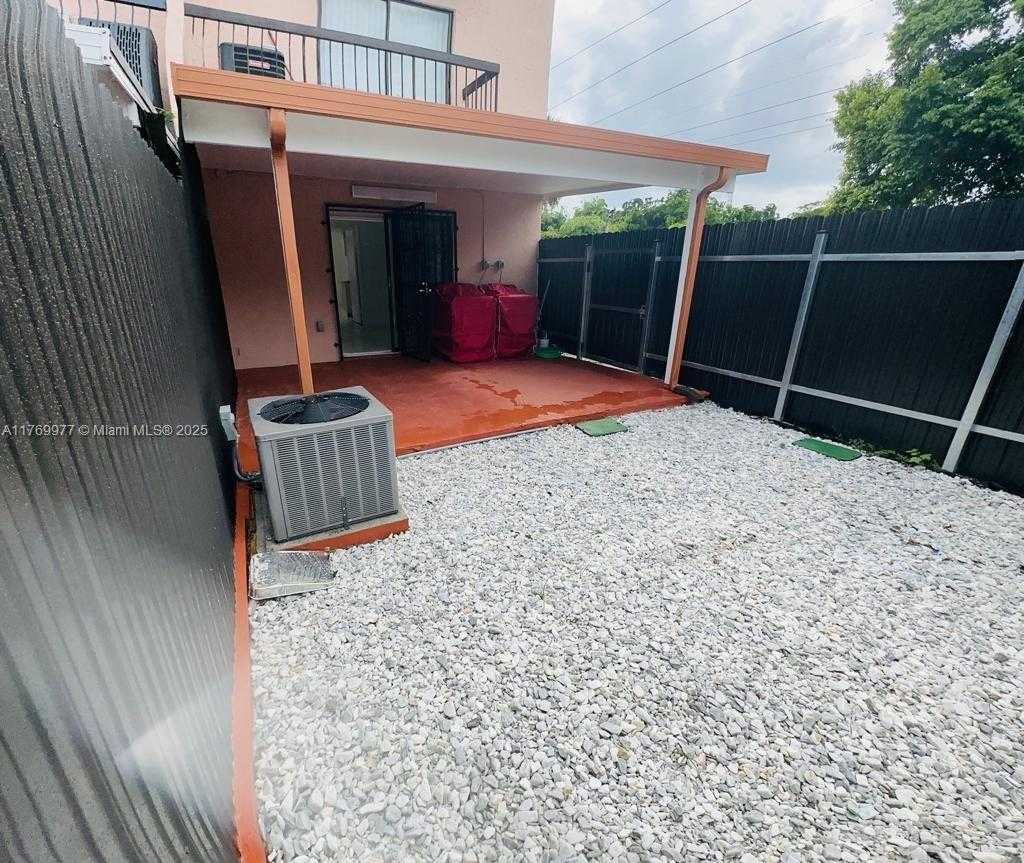 Small Image of 2150 WEST 60TH ST #11101, Hialeah Number 10