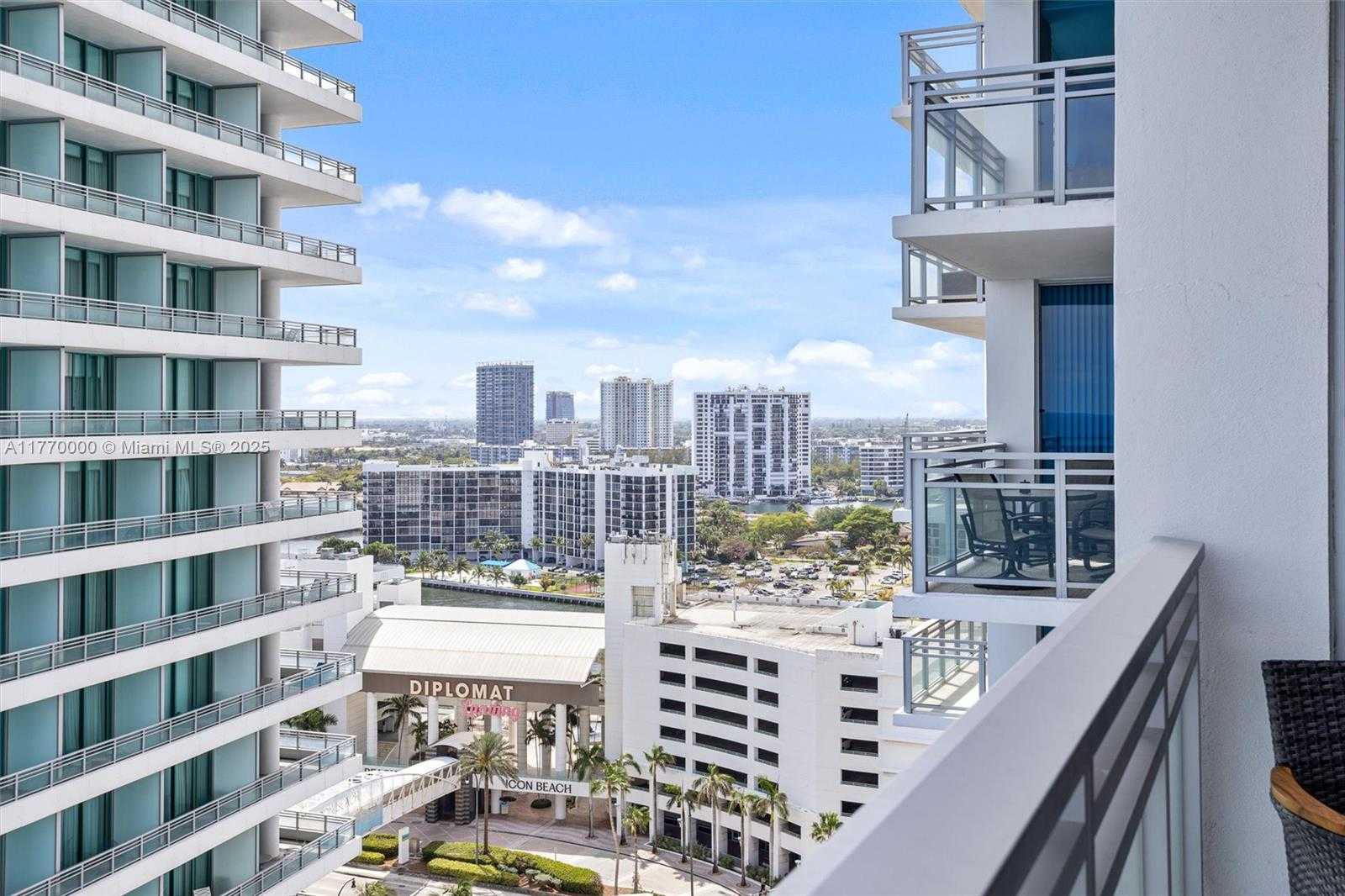 Small Image of 3535 SOUTH OCEAN DR #1703, Hollywood Number 11