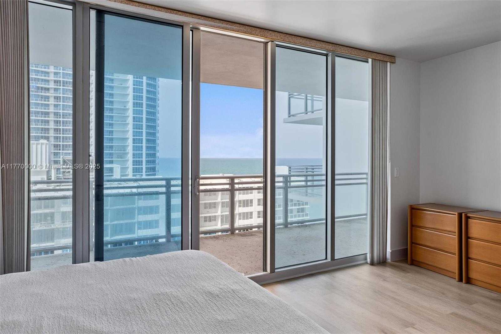 Small Image of 3535 SOUTH OCEAN DR #1703, Hollywood Number 16
