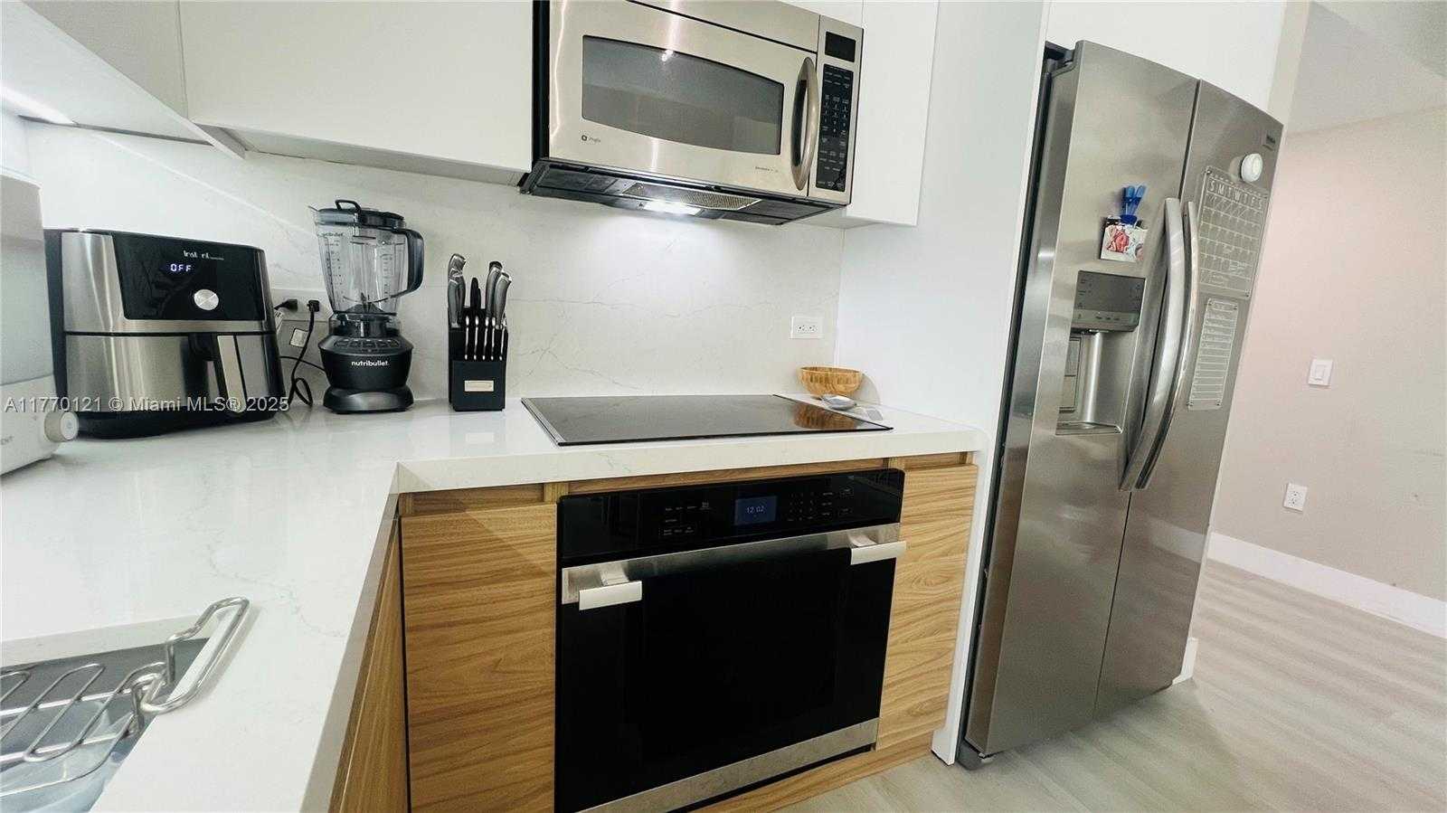 Small Image of 41 SOUTH EAST 5TH ST #501, Miami Number 14