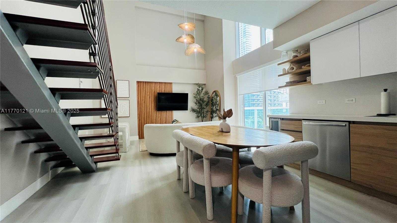Small Image of 41 SOUTH EAST 5TH ST #501, Miami Number 5