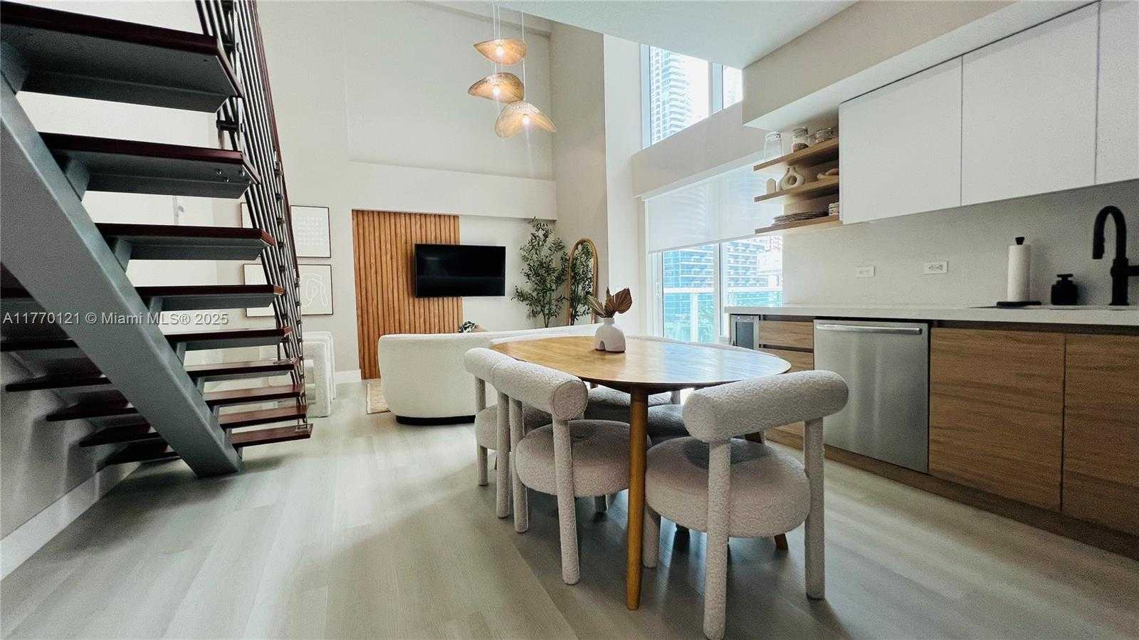 Small Image of 41 SOUTH EAST 5TH ST #501, Miami Number 6
