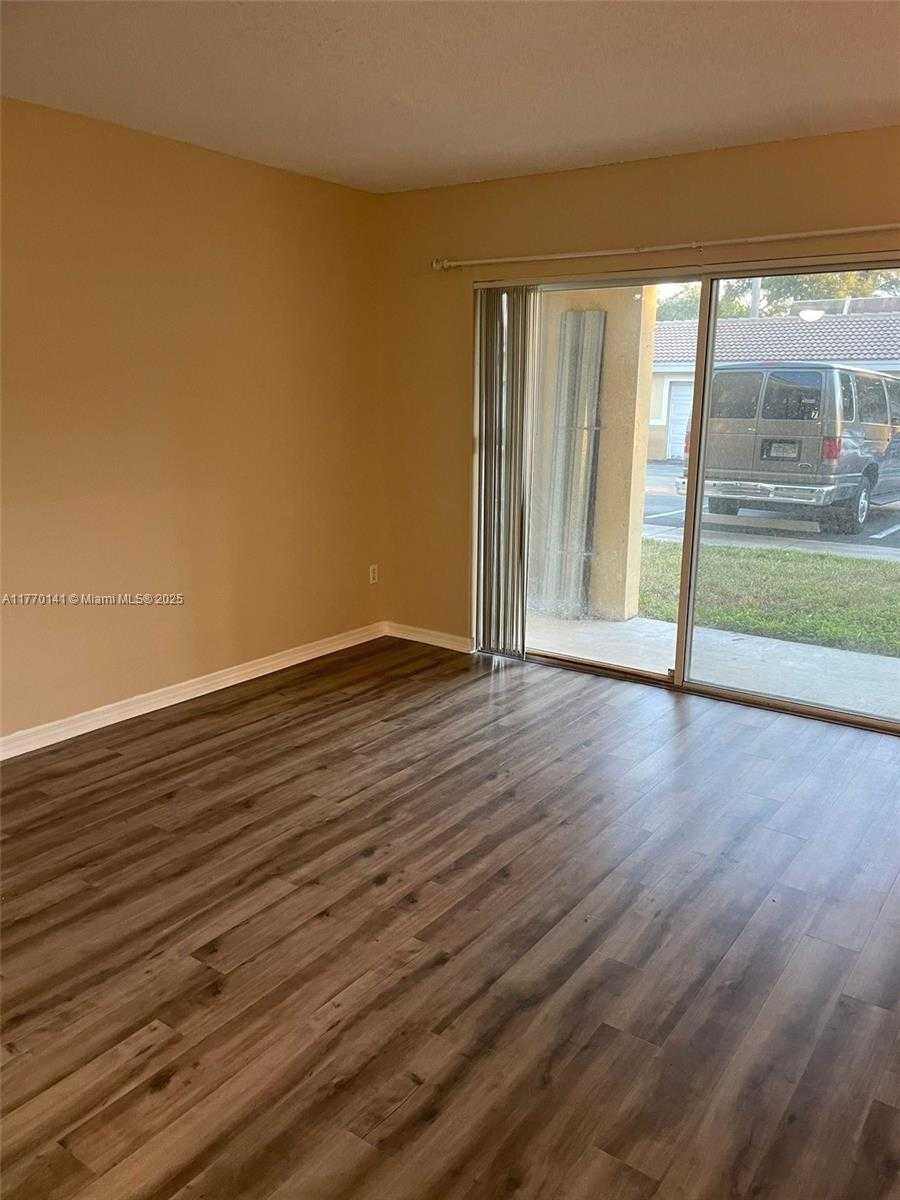 Small Image of 2640 SOUTH UNIVERSITY DR #113, Davie Number 13