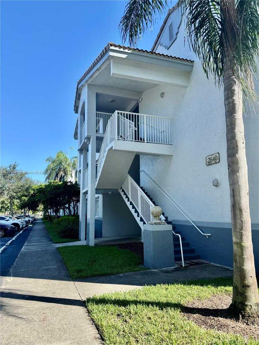 Small Image of 2640 SOUTH UNIVERSITY DR #113, Davie Number 16