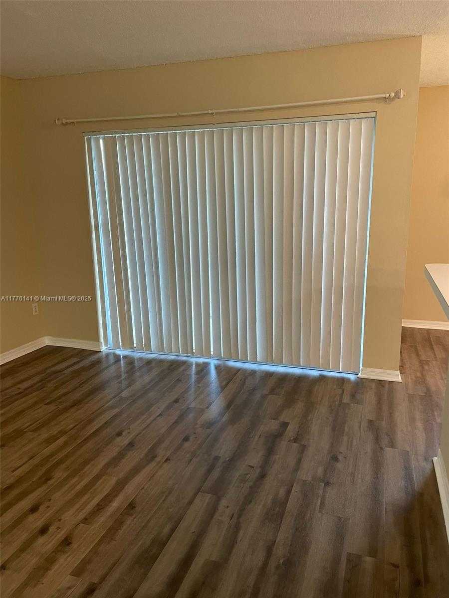 Small Image of 2640 SOUTH UNIVERSITY DR #113, Davie Number 7