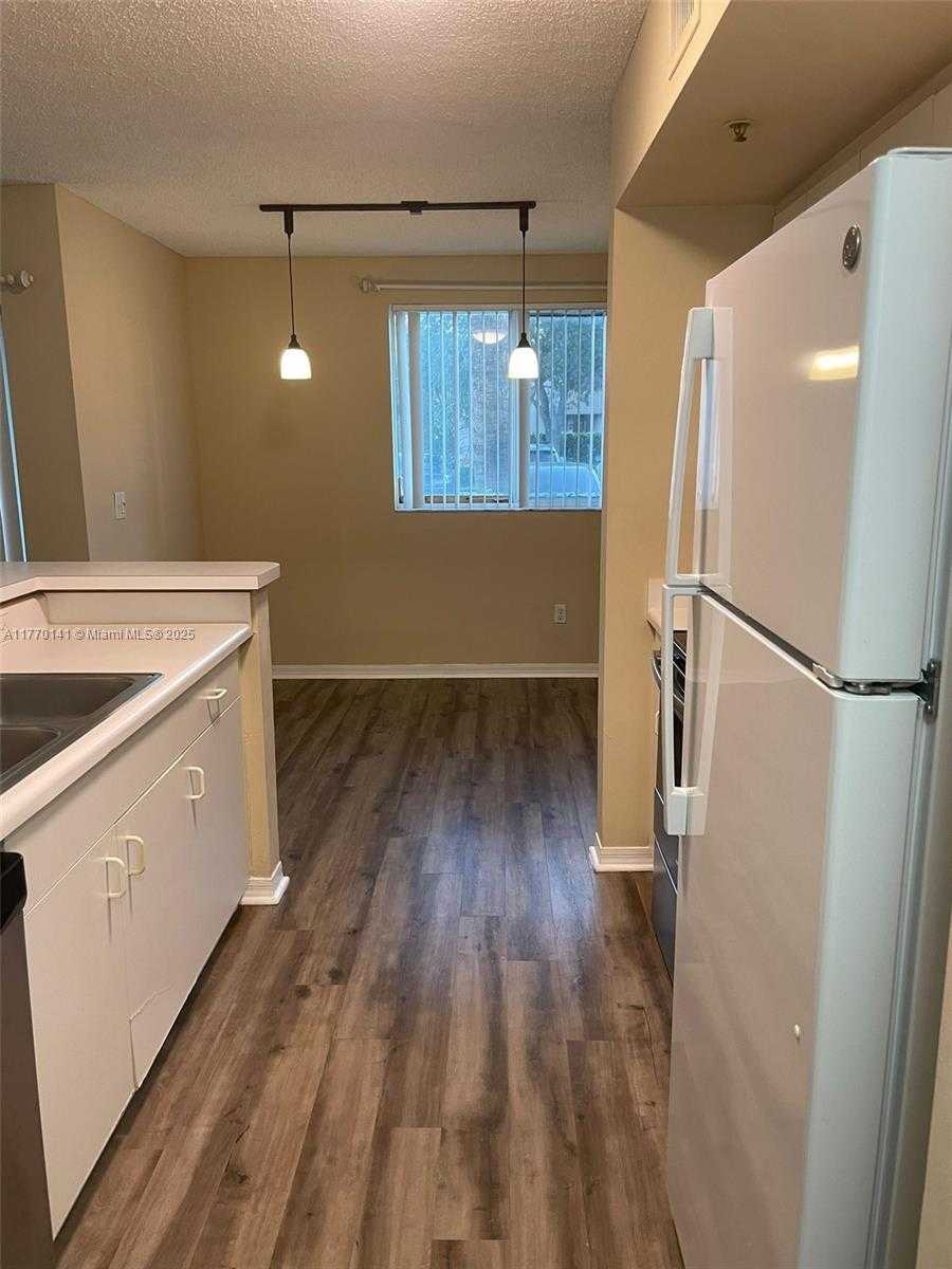 Small Image of 2640 SOUTH UNIVERSITY DR #113, Davie Number 8