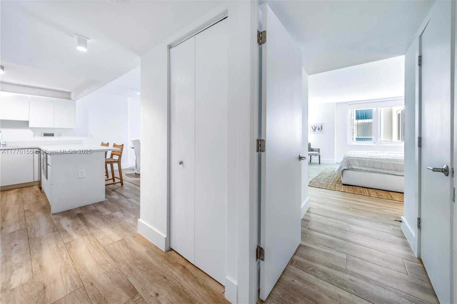 Small Image of 2301 COLLINS AVE #1001, Miami Beach Number 18