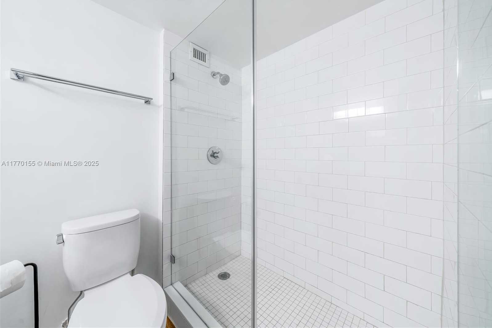 Small Image of 2301 COLLINS AVE #1001, Miami Beach Number 19