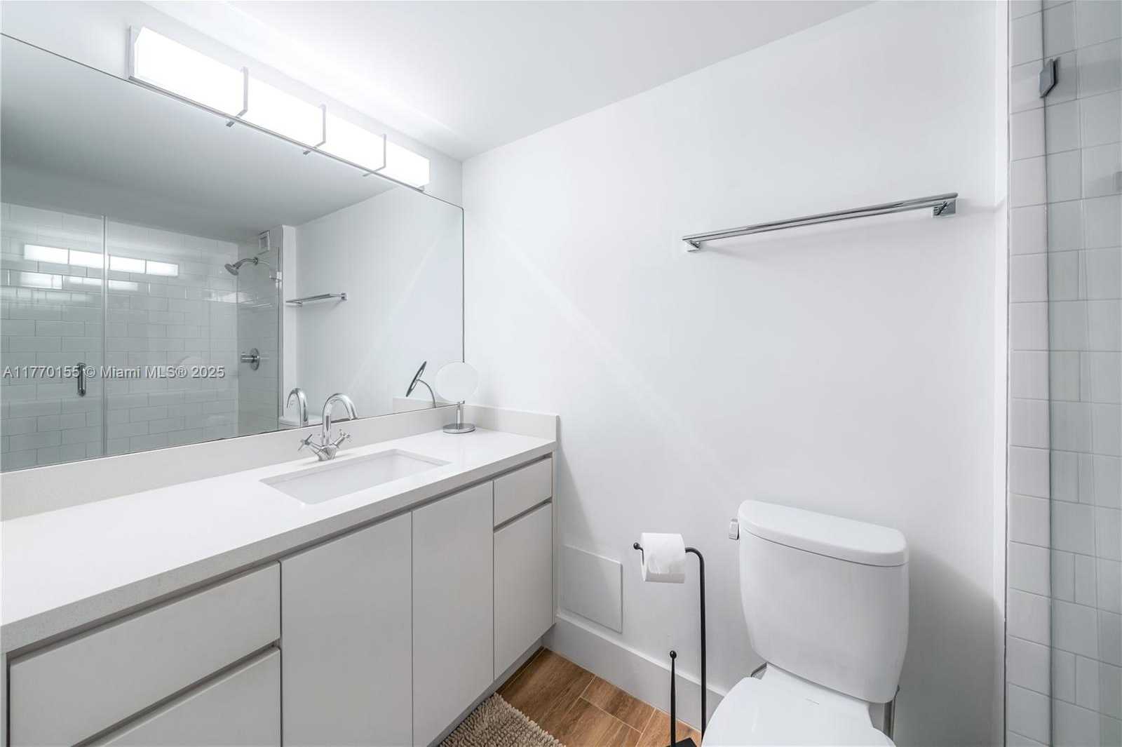 Small Image of 2301 COLLINS AVE #1001, Miami Beach Number 20