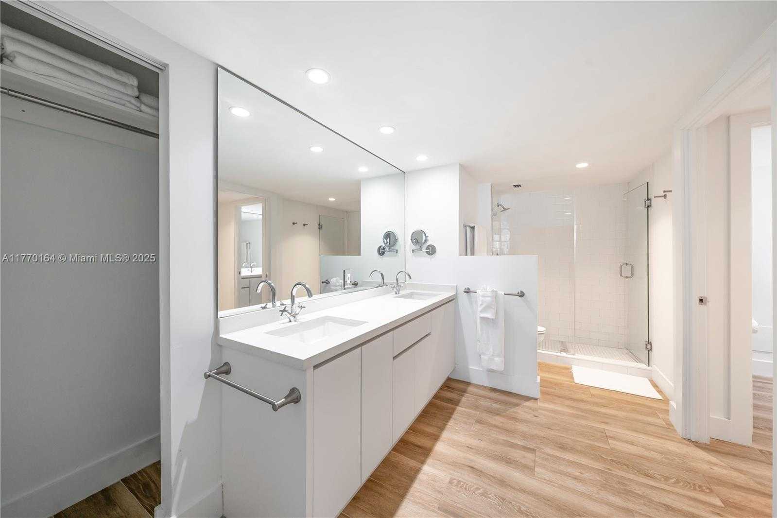 Small Image of 2301 COLLINS AVE #703, Miami Beach Number 12