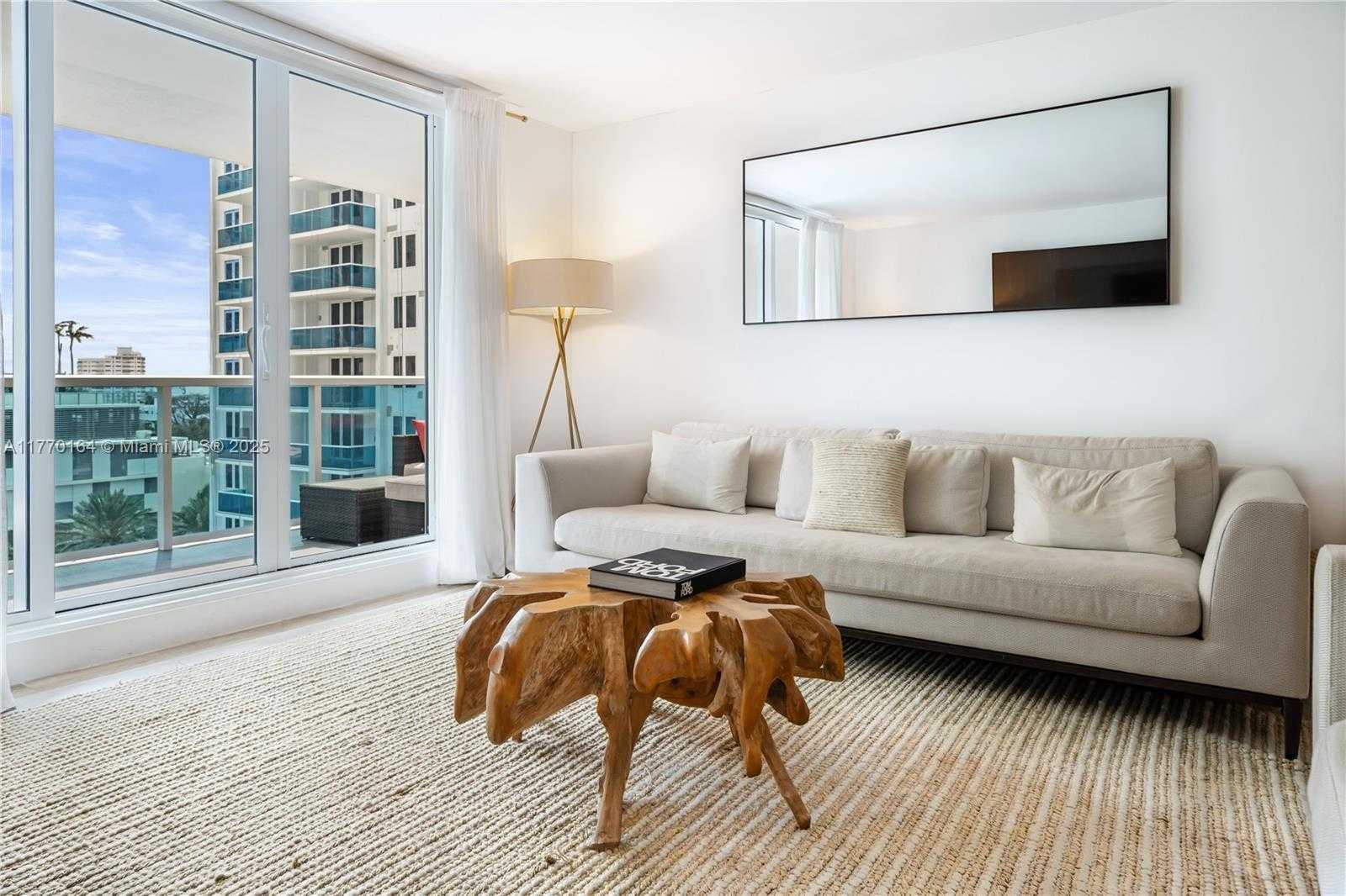 Small Image of 2301 COLLINS AVE #703, Miami Beach Number 18