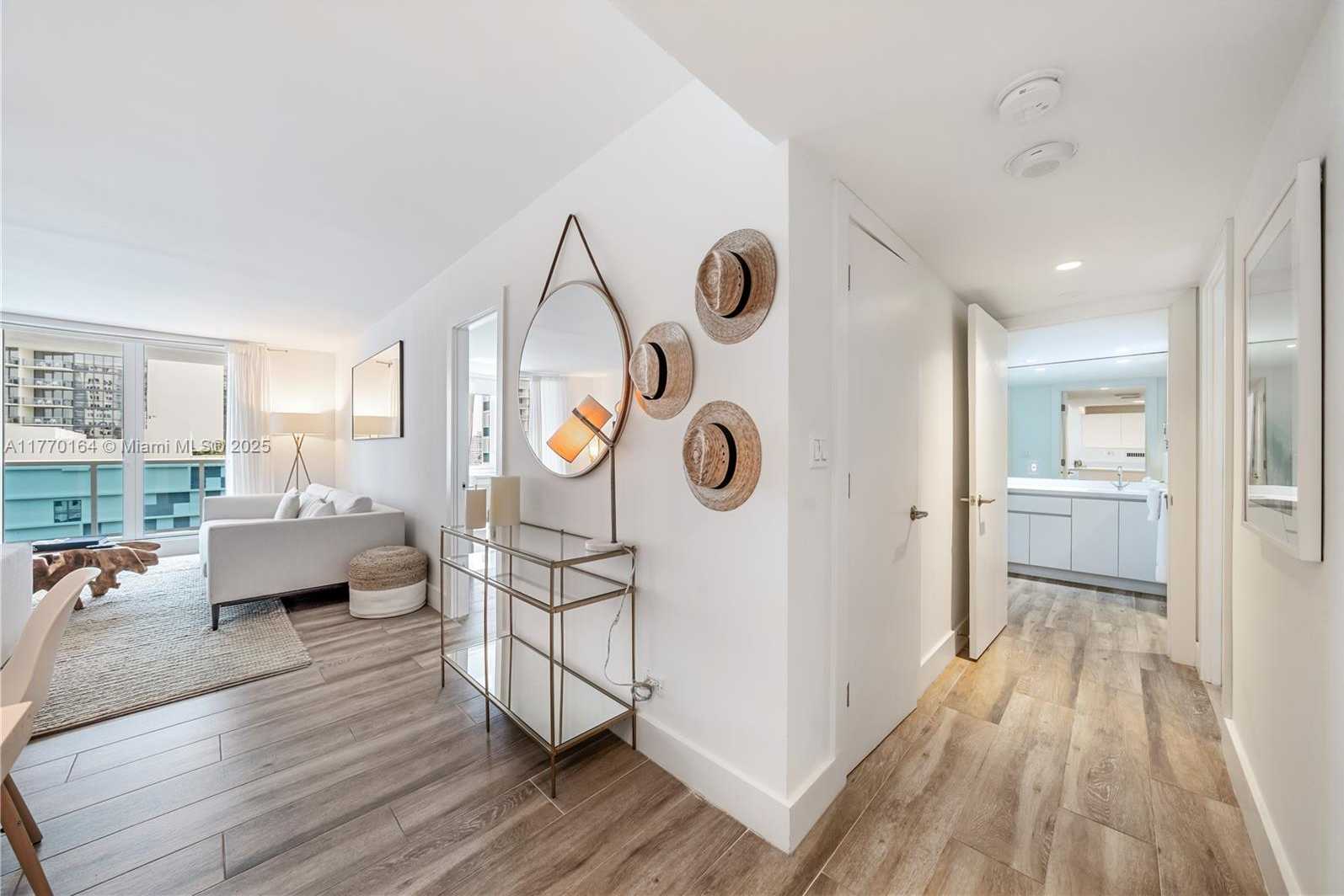 Small Image of 2301 COLLINS AVE #703, Miami Beach Number 7