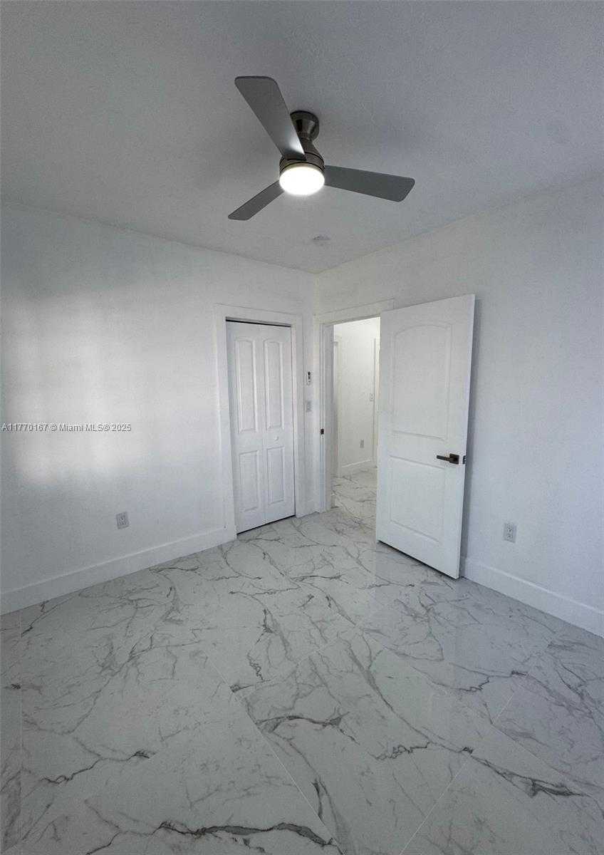 Small Image of 8340 CRESPI BLVD #18, Miami Beach Number 6