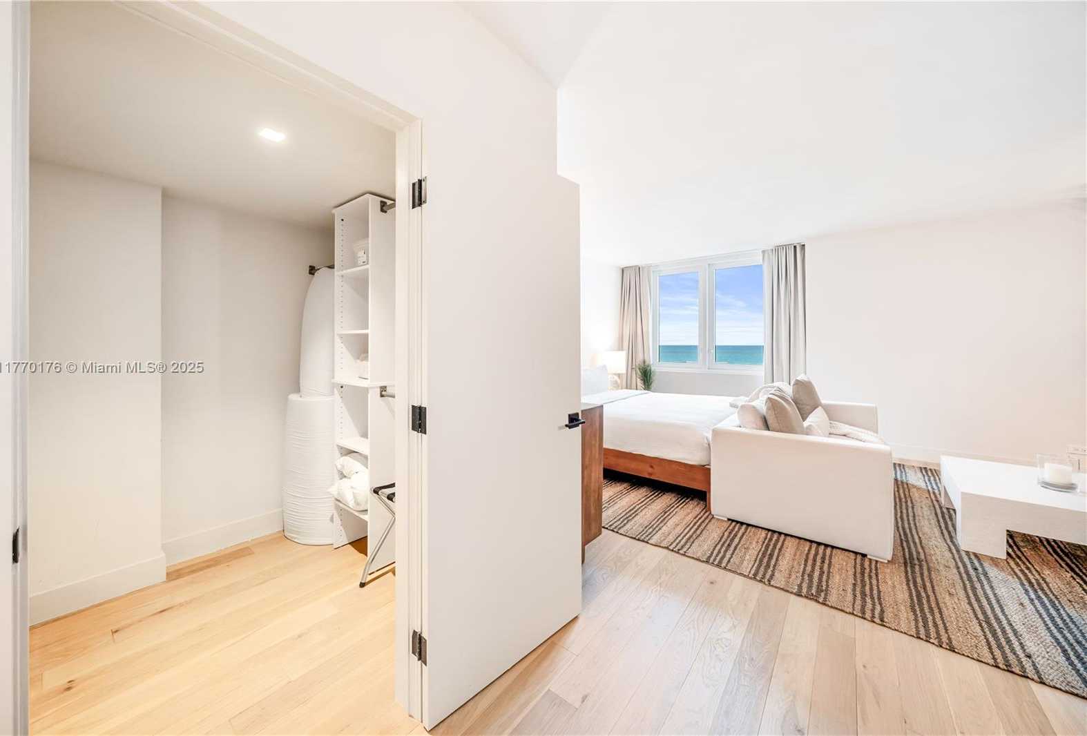 Small Image of 2301 COLLINS AVE #1123, Miami Beach Number 10