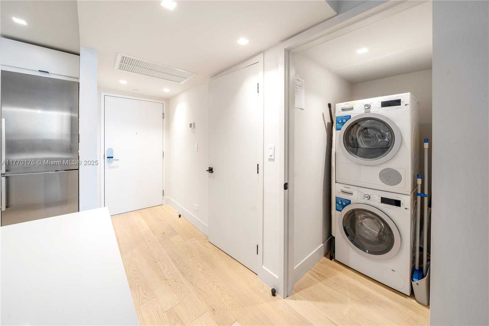 Small Image of 2301 COLLINS AVE #1123, Miami Beach Number 11