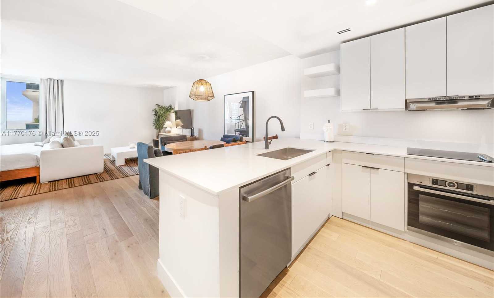 Small Image of 2301 COLLINS AVE #1123, Miami Beach Number 13