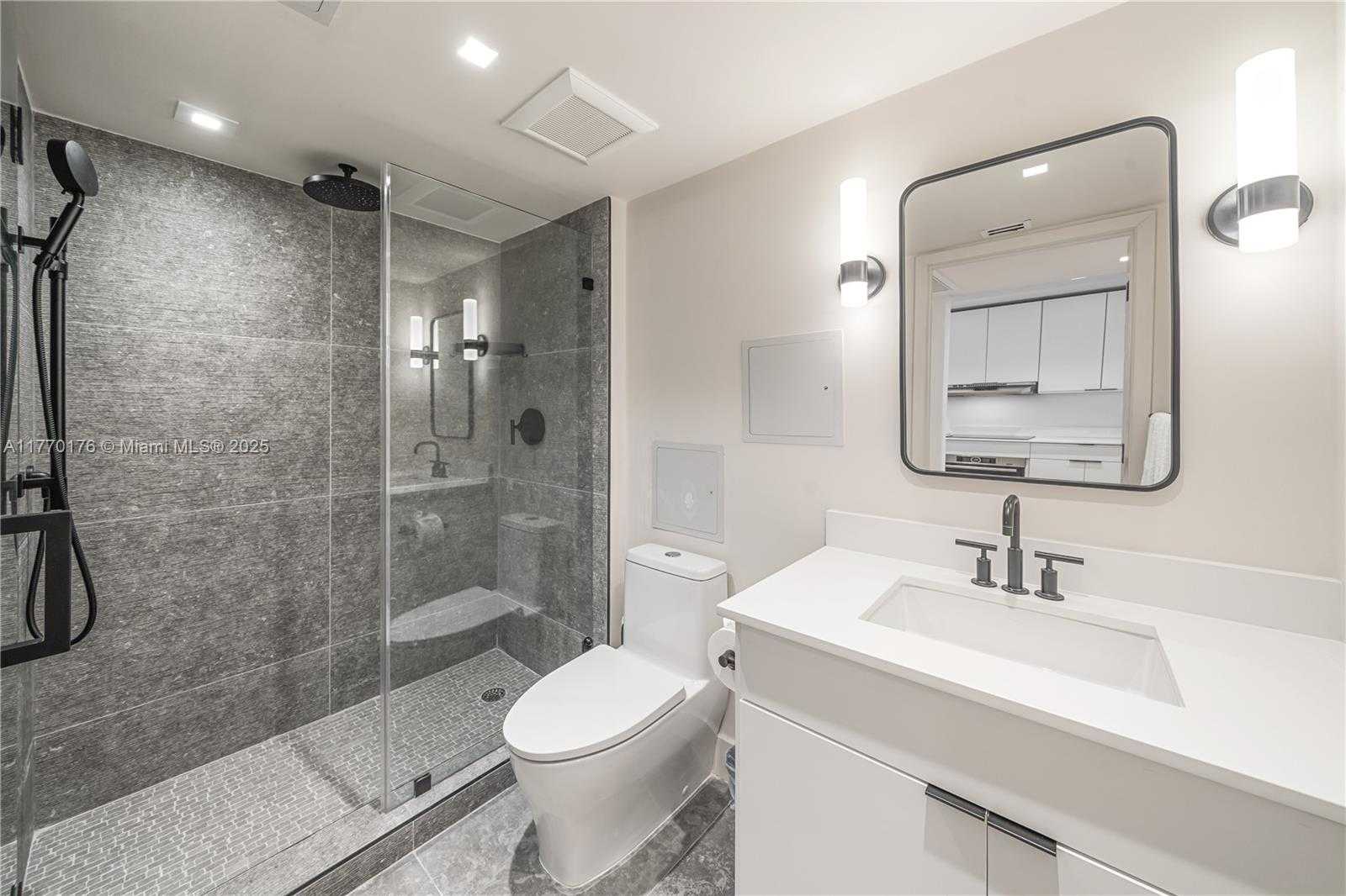 Small Image of 2301 COLLINS AVE #1123, Miami Beach Number 17